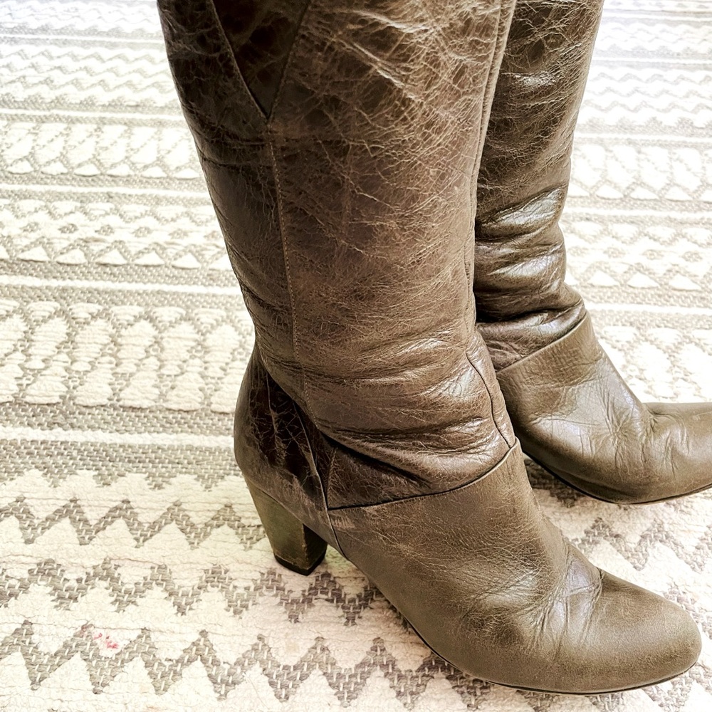 Jessica Simpson leather boots size 7 heels